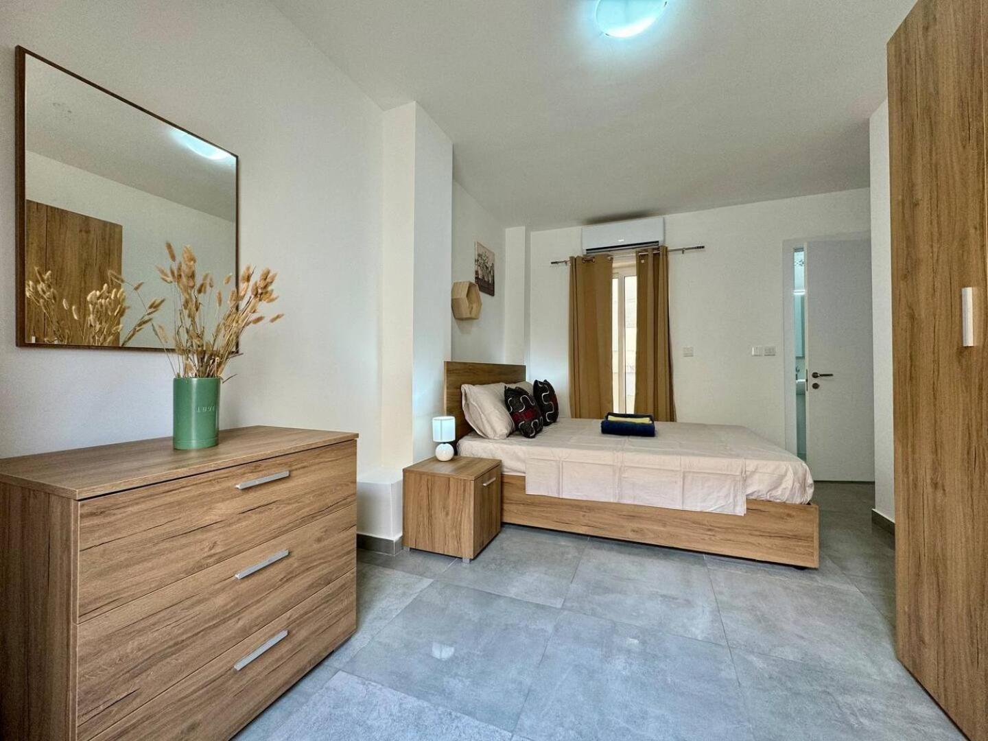 Mive-Delux Three Bedroom Apartment In มาร์ซาสคาลา ภายนอก รูปภาพ